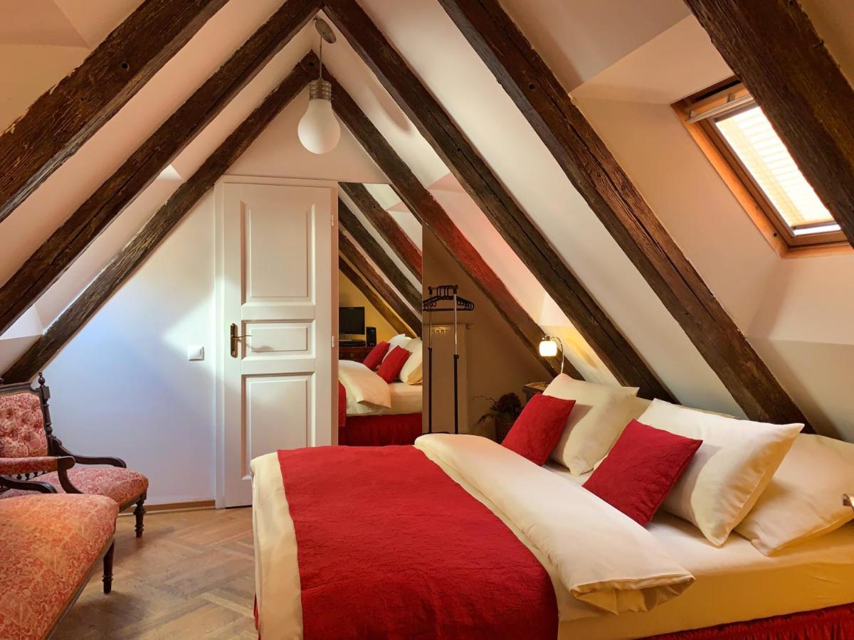 Small Luxury Palace Residence Πράγα Εξωτερικό φωτογραφία